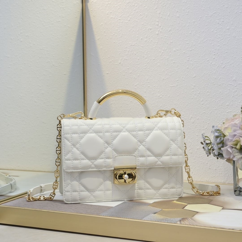 D*or top handle bags